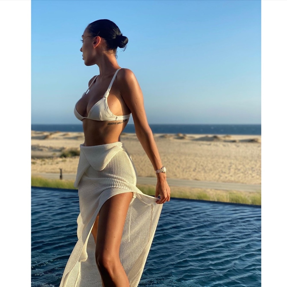 White Knitted Beach Coverup V-Neck - Picture 10 of 11